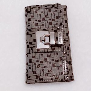 NEW GUESS TRIFOLD GREY LOGO WALLET